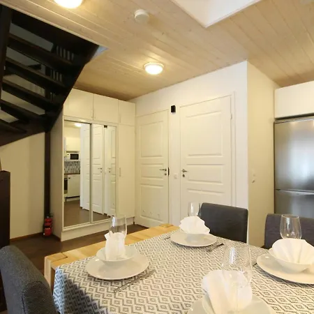 Spacious For 4 With Sauna 아파트 이마트라