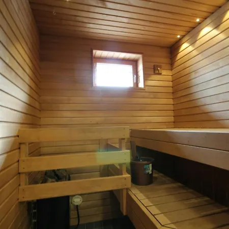 Spacious For 4 With Sauna