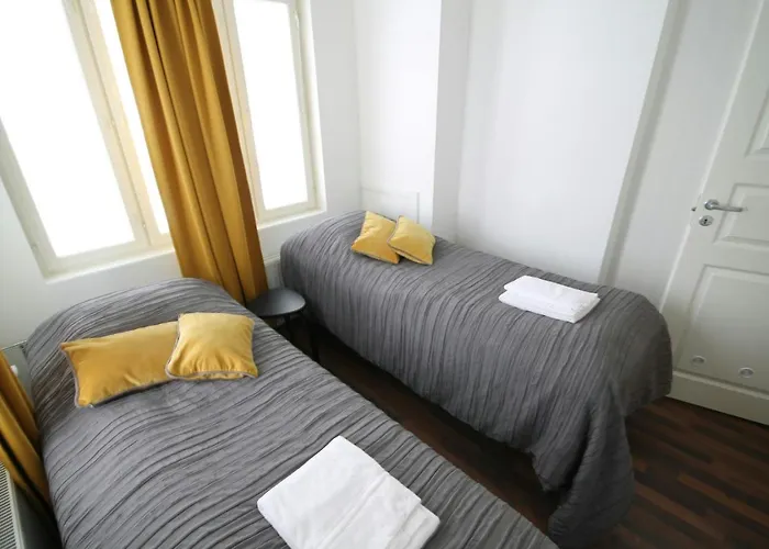 Spacious For 4 With Sauna شقة *